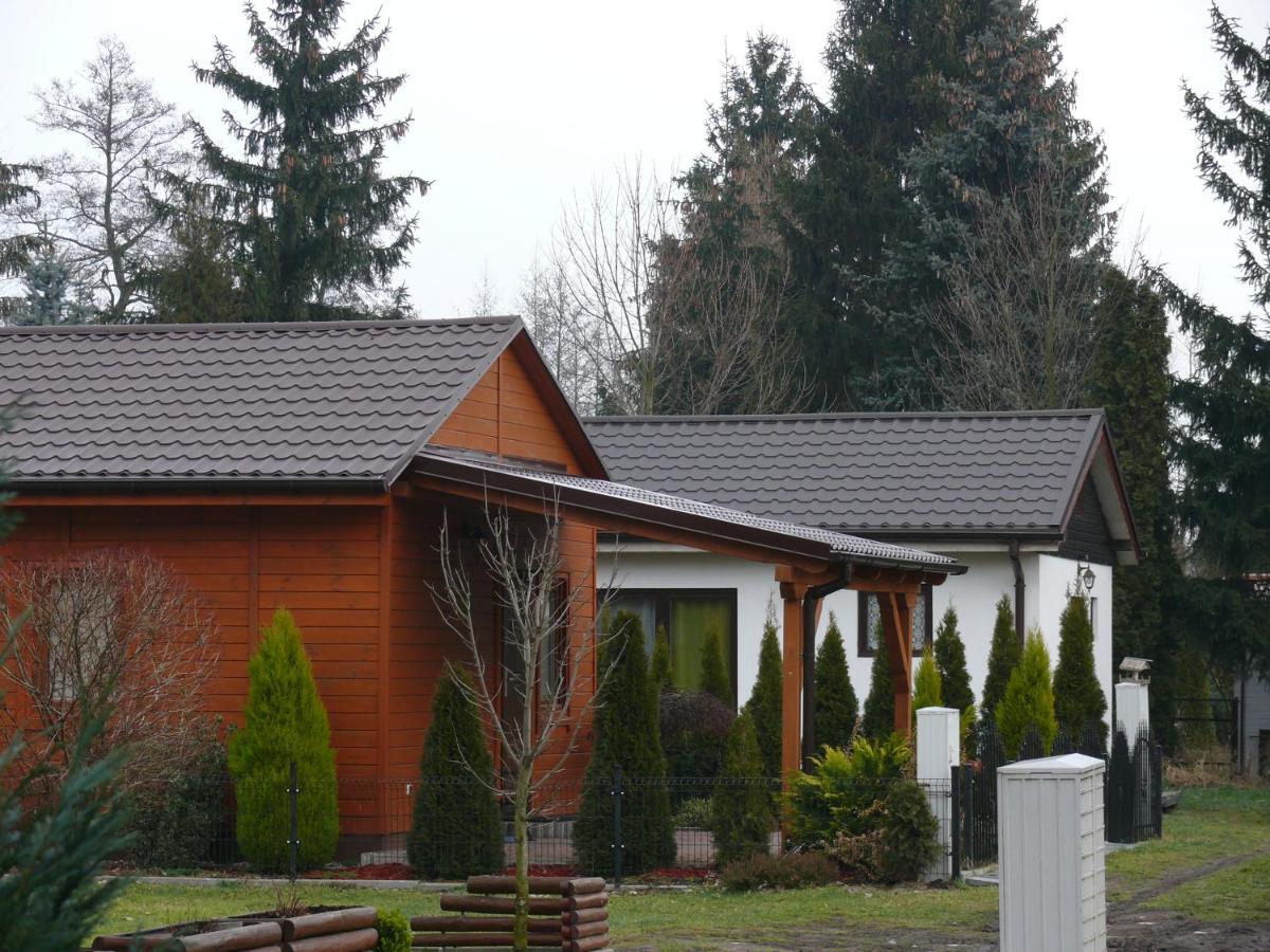 Domek Nad Jeziorem Osieczna Exteriör bild